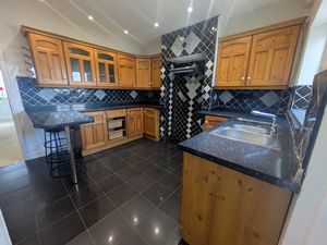 Photo 18- click for photo gallery